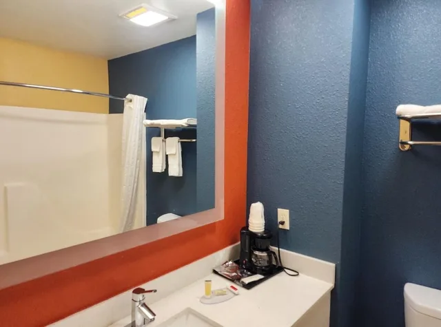 غرفة بسريرين كوين، Super 8 by Wyndham White Hall 4/5