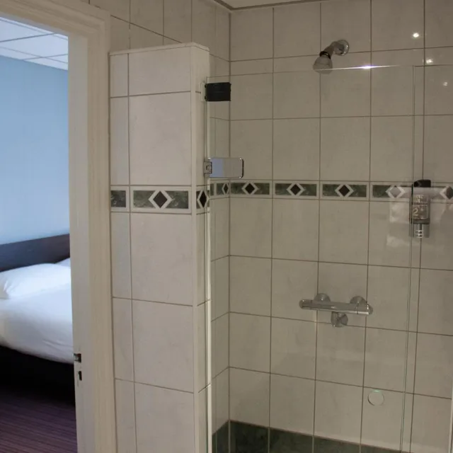 غرفة صغيرة بسرير مزدوج، Hotel Luxer 4/4