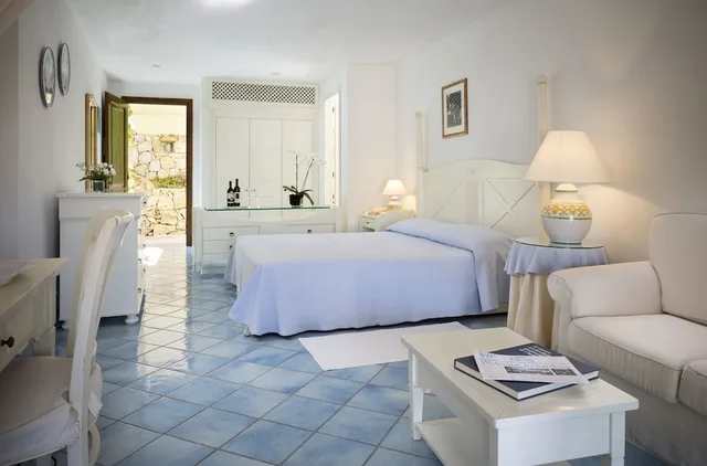 جناح جونيور بسرير كوين بإطلالة على البحر، Club Hotel Baja Sardinia 2/3