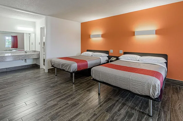 غرفة رباعية بسرير مزدوج، Motel6 Staunton, VA 6/10