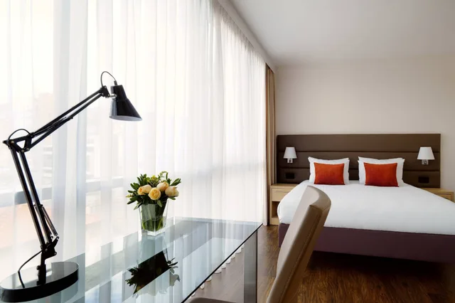 استوديو بسرير كينج بإطلالة على المدينة مع أريكة، RESIDENCE INN BY MARRIOTT SARAJEVO 2/4