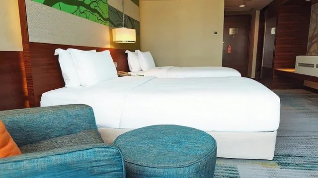 غرفة قياسية بسريرين مزدوجين، Holiday Inn Donghua 5/7