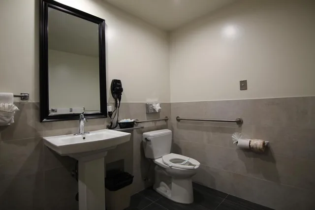 غرفة بسرير كوين لذوي الإعاقة، Dunes Inn Wilshire 9/9