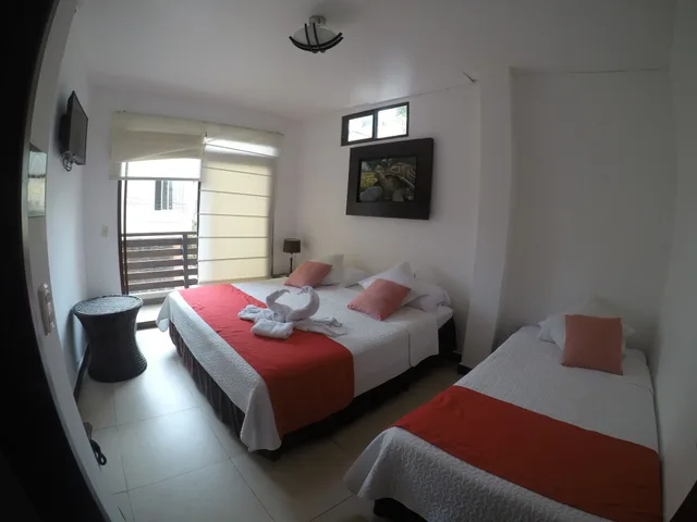 غرفة عائلية بسريرين منفصلين، Hostal Costa Del Pacifico 1/8