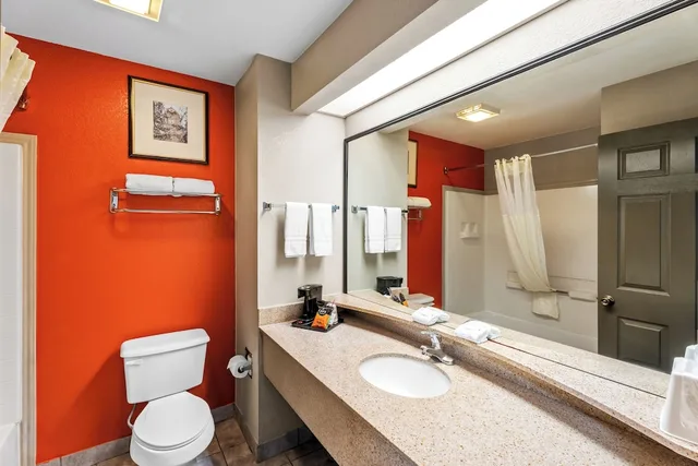 غرفة قياسية بسرير كينج للمدخنين، Americas Best Value Inn Temple Killeen 7/9