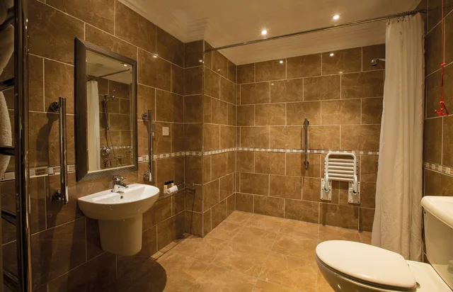 Classic, Double Bed, Crathorne Hall Hotel 8/8