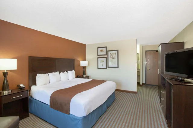 جناح لذوي الإعاقة، Americinn By Wyndham Lincoln North 2/3