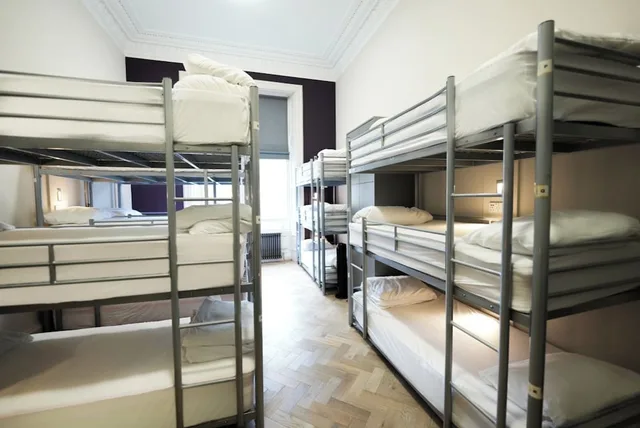 Mixed Dorm, Standard, 18 Beds, Shared Bathroom، The West End Hotel 4/7
