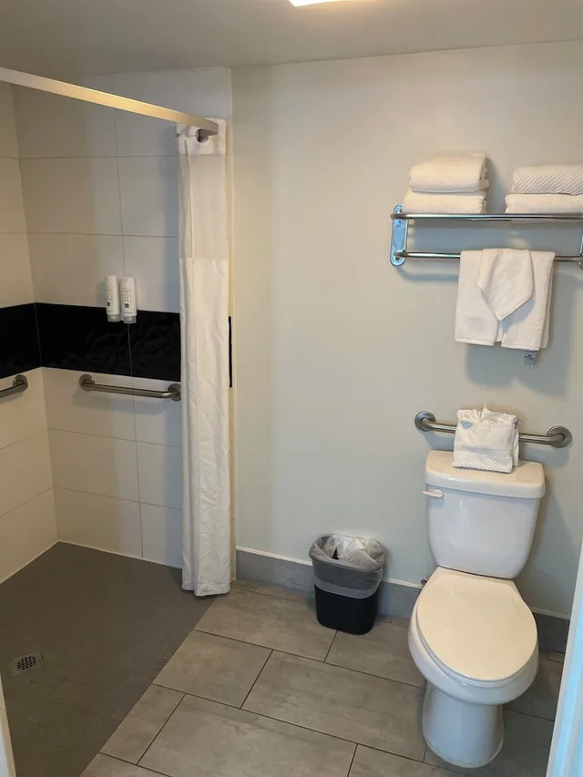 غرفة بسريرين كوين لذوي الإعاقة، Quality Inn & Suites Goodyear - Phoenix West 6/7