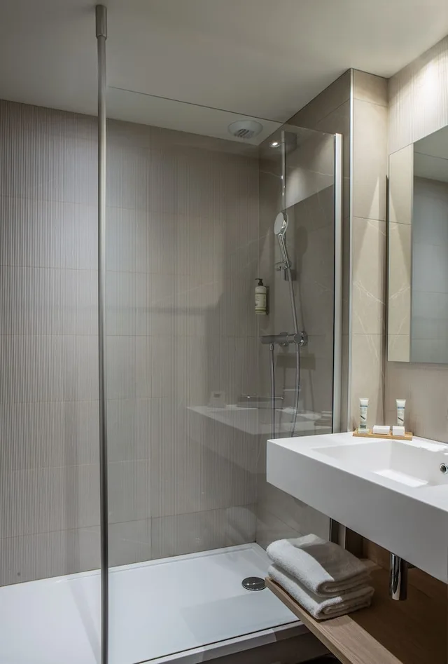 غرفة سوبيريور بسرير مزدوج أو سريرين منفصلين، Hotel Mercure Paris Boulogne Pont de Saint Cloud (Janvier 2026) 4/5
