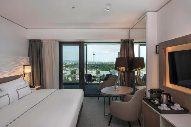 The Level, Premium, King Bed, Skyline View, Executive Lounge Access، MELIA FRANKFURT CITY 4/5