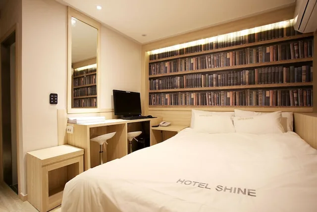 Standard, Double Bed, Shine Hotel 4/10
