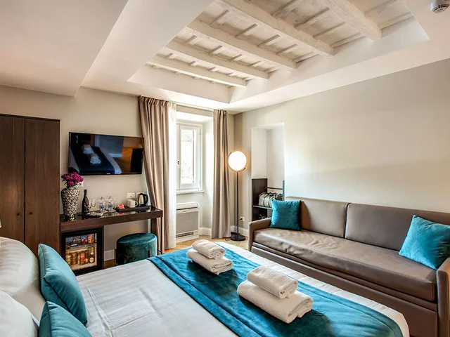 غرفة سوبيريور ثلاثية، Hotel 55 Fiftyfive 2/3