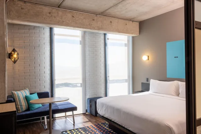 Aloft, Guest Room, King Bed، Aloft Guadalajara Sur 4/10