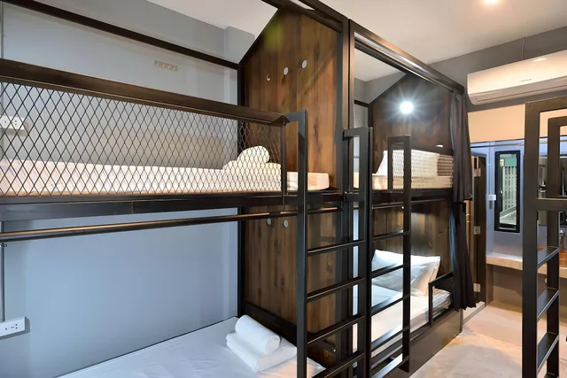 Family, Single, Multiple Beds، Castle Black Bangkok 2/2