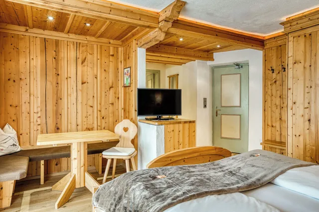 غرفة كومفورت بسرير كوين، Alpenhotel Stolz 9/10
