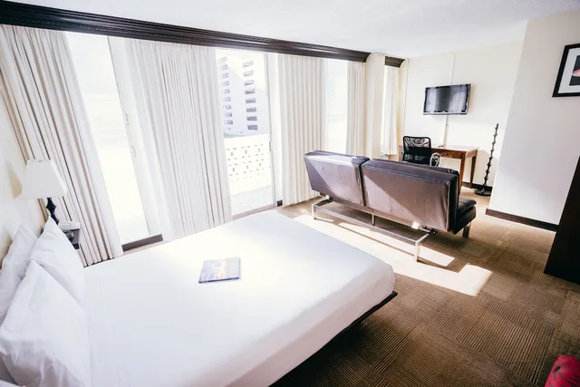 غرفة ديلوكس بسرير كوين مع أريكة، Stay Hotel Waikiki 1/3