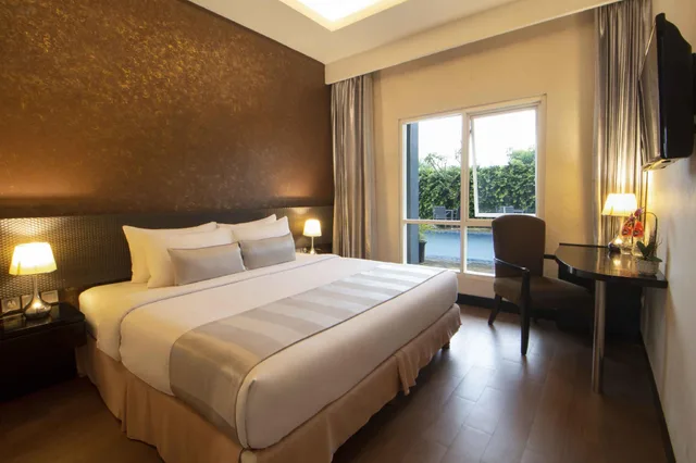 غرفة ديلوكس بسرير كوين، Solaris Hotel Malang 2/2