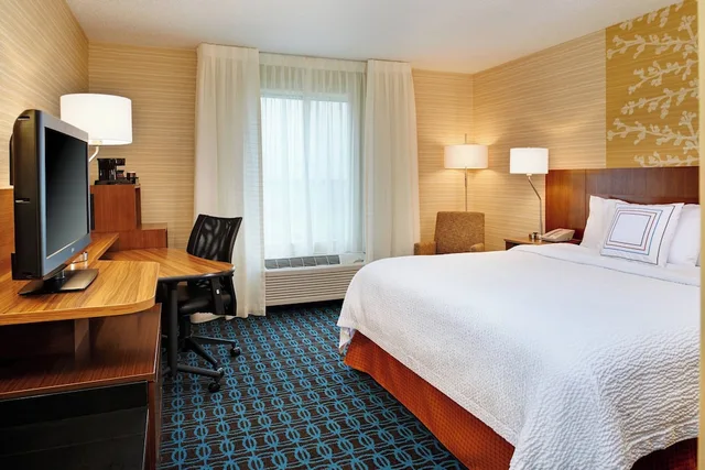 غرفة بسرير كينج لذوي الإعاقة، Fairfield Inn By Marriott Port Huron 1/2