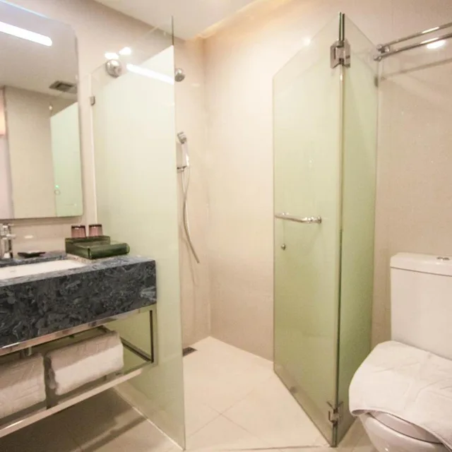 غرفة ديلوكس بسرير كوين، Hotel Xyz 5/7