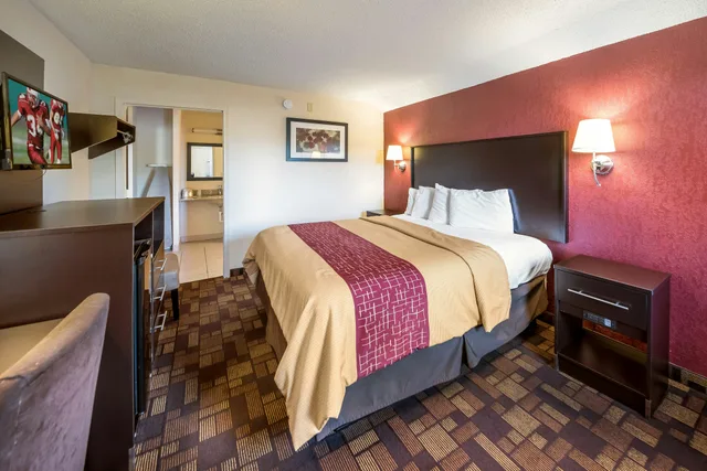 غرفة سوبيريور بسرير كينج لذوي الإعاقة، Red Roof Inn Anderson 1/4