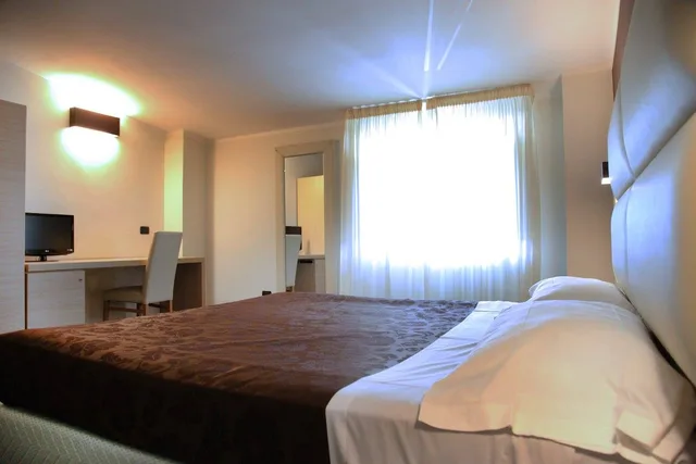 Classic, Double Bed, Hotel Sogni D Oro Airport Formerly Hotel Morgan 1/2