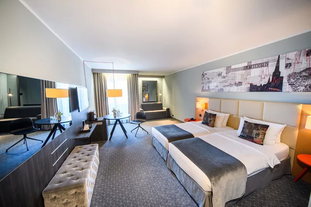 Specialty, 2 Double Beds، Holiday Inn Luebeck 2/4