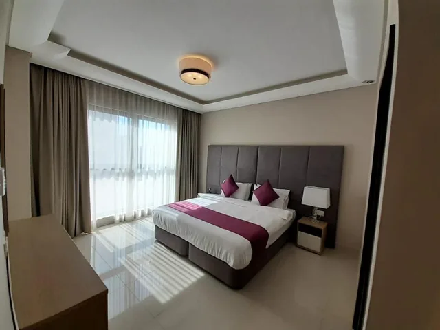 1 Bedroom, Superior, Suite, Queen Bed, The Jewel Hotel 3/10