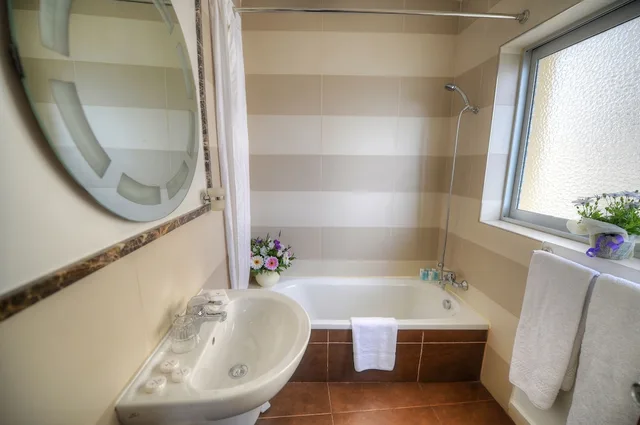 غرفة اقتصادية مفردة بسرير مزدوج، Carlton Hotel Malta 6/7