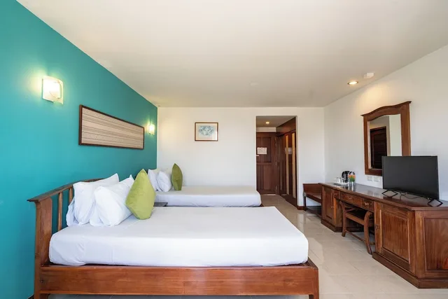 غرفة سوبيريور بسريرين منفصلين بإطلالة على المسبح، JP Villa Pattaya 1/10