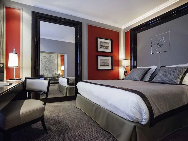 جناح بسرير كينج بإطلالة على الفناء والمدينة، Park Hotel Grenoble - Handwritten Collection 2/4