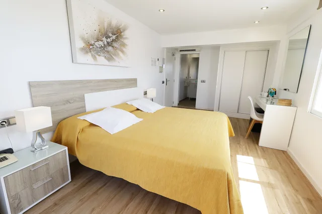 Superior, Queen Bed, Gabarda Hotel 2/10