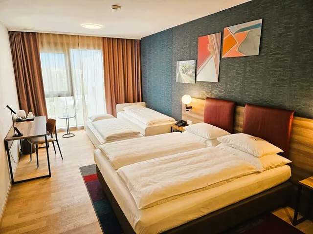 غرفة عائلية بسرير مزدوج مع أريكة، Mercure Geneva Airport 1/6