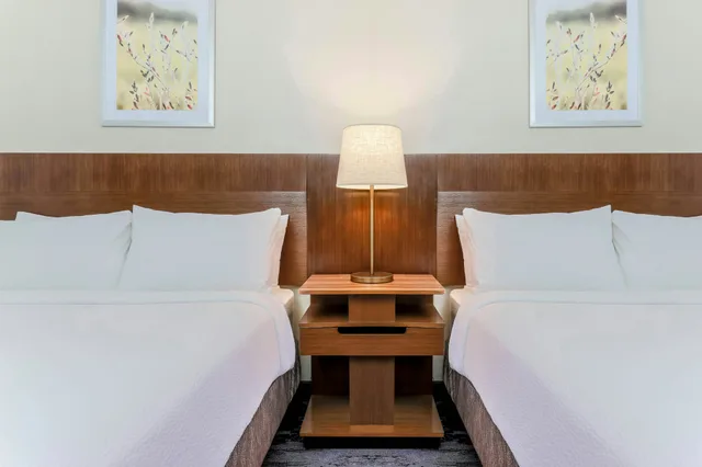 غرفة بسريرين كوين، Fairfield Inn & Suites Houston Westchase 1/4