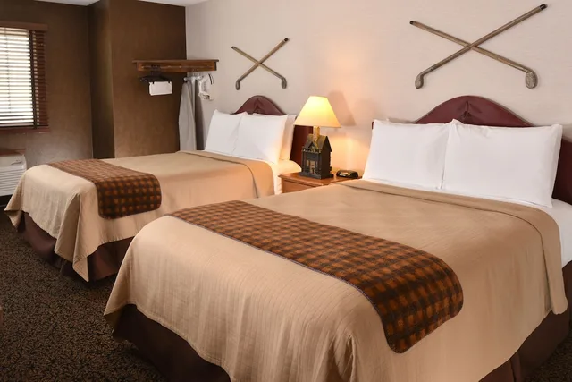 غرفة بسريرين مزدوجين لذوي الإعاقة، Boarders Inn & Suites by Cobblestone Hotels - Waukon 2/3