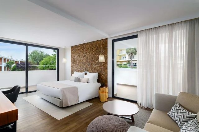 جناح جونيور بشرفة، Jupiter Marina 4/8