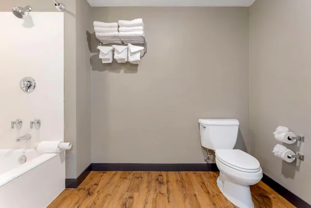جناح بسريرين كوين مع أريكة، Best Western Plus Grant Creek Inn 6/6