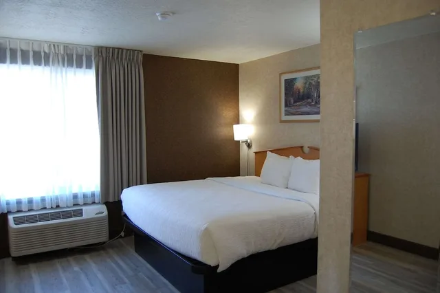 غرفة بسرير كينج، Quality Inn Homestead Park 3/7
