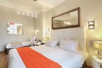 غرفة بريستيج ثلاثية، Hotel De France 1/2