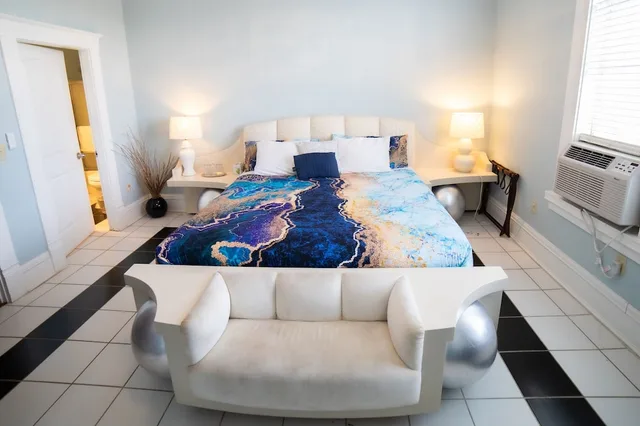 Style, Deluxe, King Bed، Oak Tree Hotel 1/4