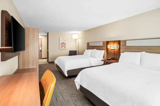 غرفة بسريرين منفصلين لذوي الإعاقة، Holiday Inn Express & Suites Tumwater - Olympia By IHG 1/9