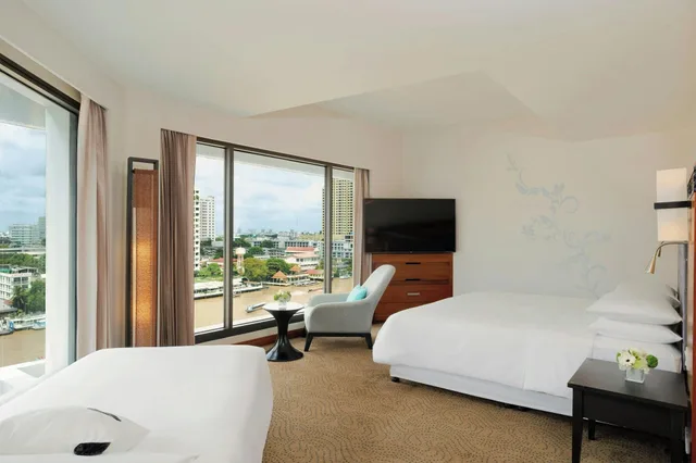 1 Bedroom, Suite, King Bed, Royal Orchid Sheraton Riverside Hotel Bangkok 5/10