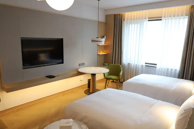 غرفة قياسية بسريرين منفصلين، Holiday Inn Zhengzhou High-Tech Zone 4/5