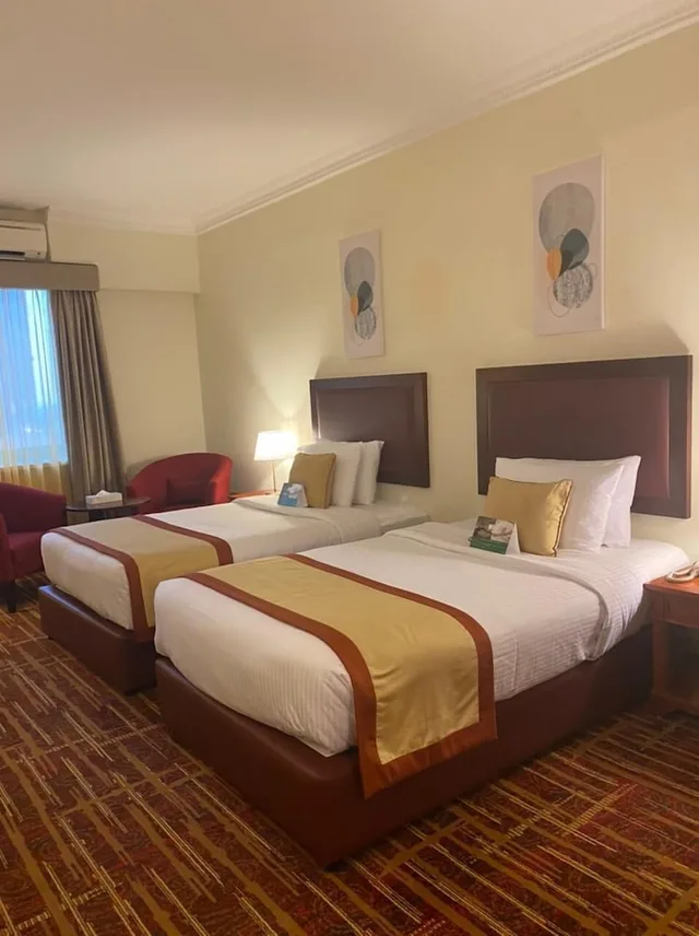 غرفة قياسية بسريرين منفصلين بإطلالة على المدينة، Al Diar Mina Hotel 1/1