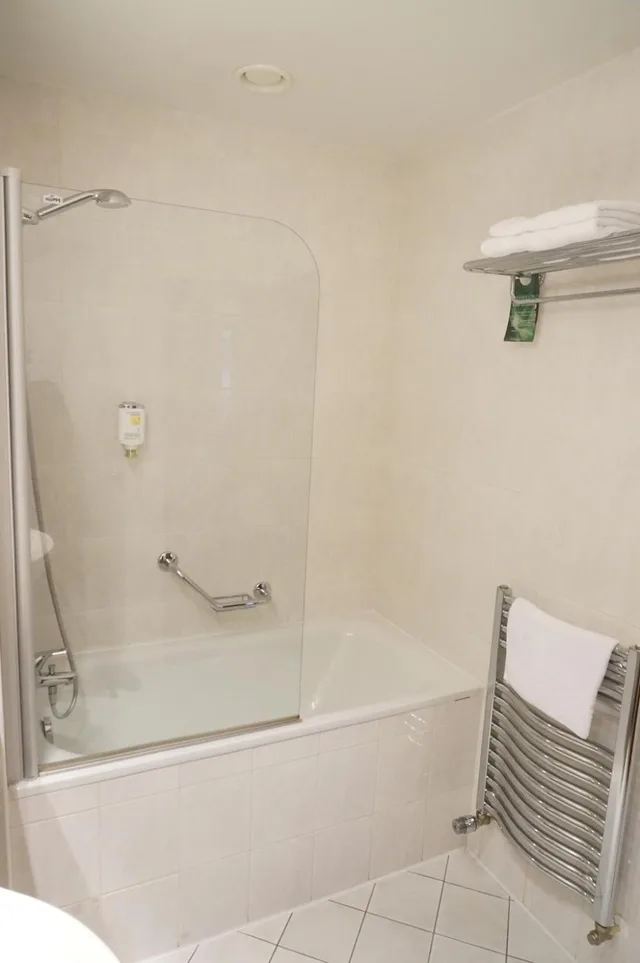 غرفة بسرير مزدوج أو سريرين منفصلين، Coronet Hotel 10/10