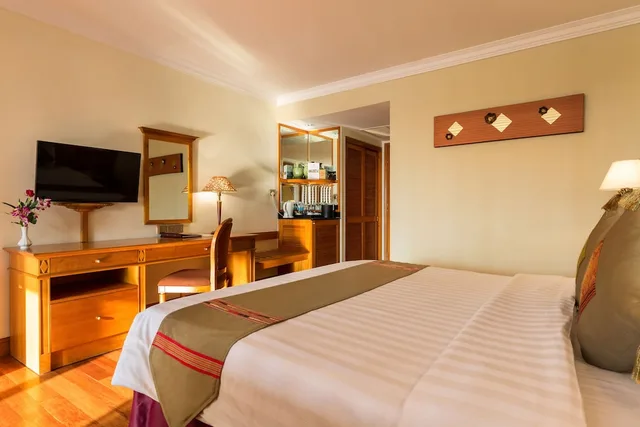 Superior, King Bed, ANGKOR CENTURY RESORT AND SPA 4/6