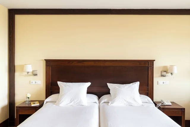 غرفة بثلاثة أسرّة، Parador De Soria 5/7
