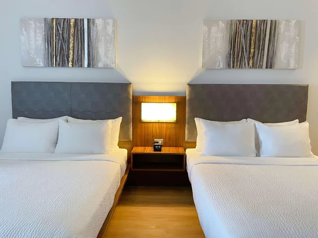 جناح بسريرين كوين، Quality Inn Quebec City 4/7