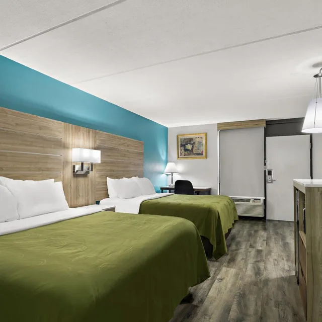 غرفة رباعية بسريرين كوين للمدخنين، Quality Inn And Suites Vidalia 1/2