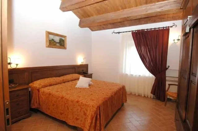 Family Suite, Double and Twin Beds, Colleverde Country House Beauty and Wellness 1/3